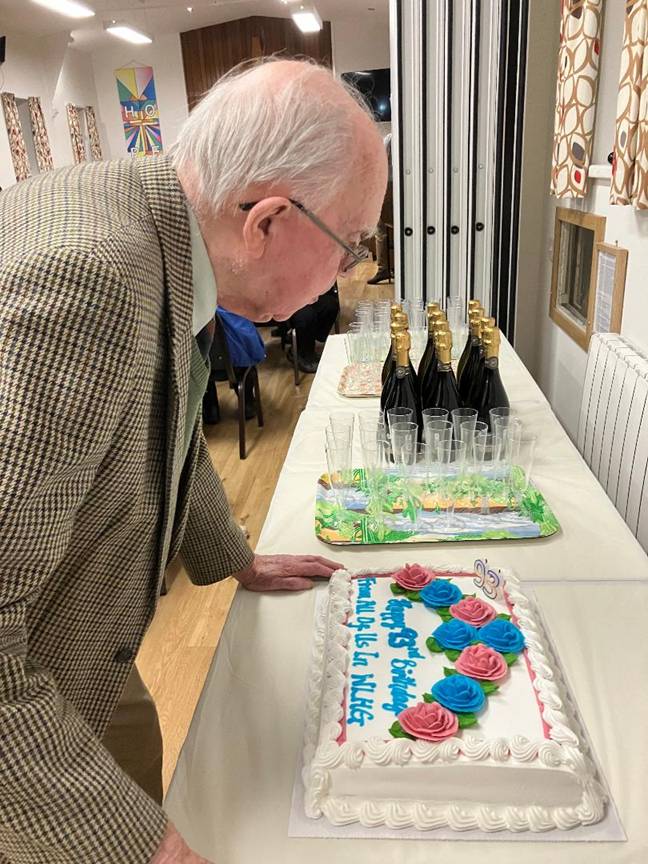 Cake 2.jpg